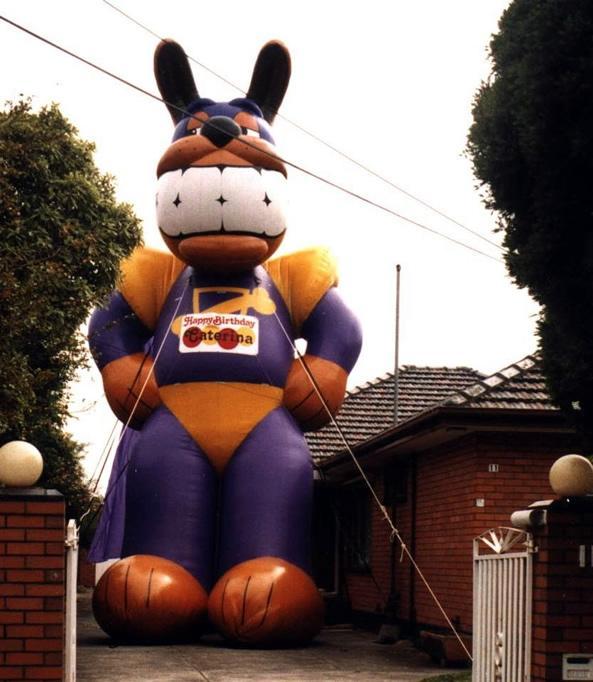 giant-custom-inflatable-character