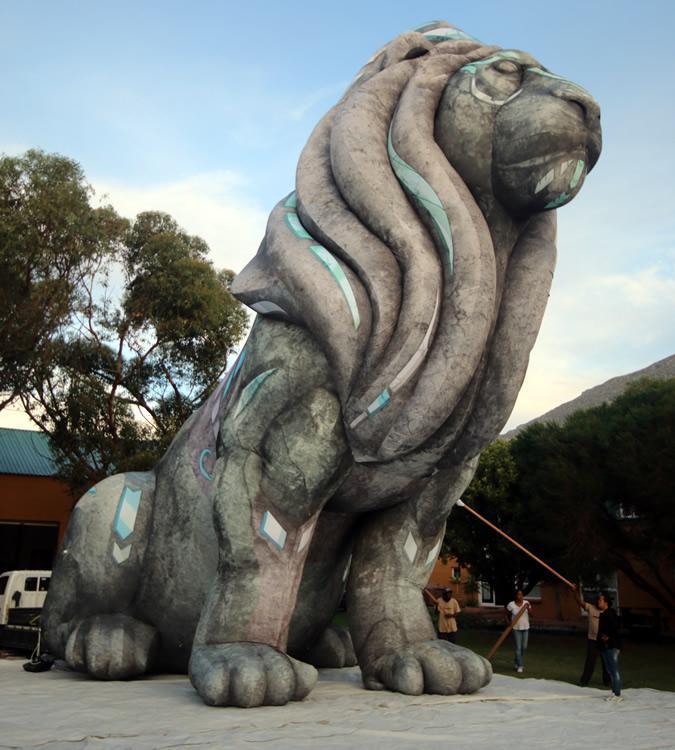 giant-lion-mascot