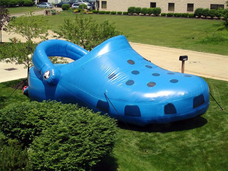 giant-shoe-replica