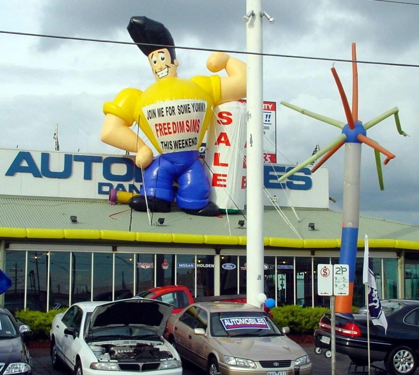 advertising-giant-man-inflatable