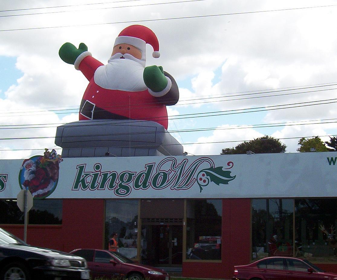 giant-santa-inflatable