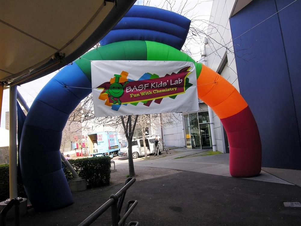 inflatable-advance-entry-gate