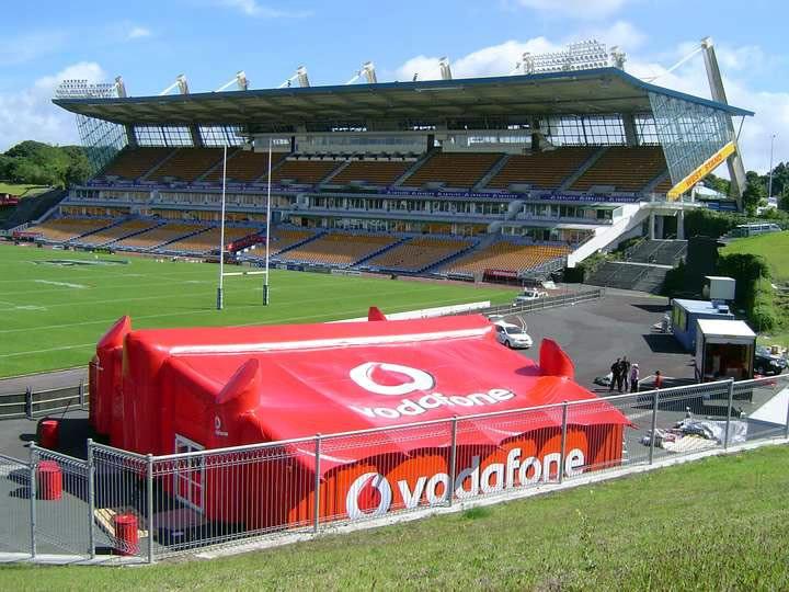 vodafone-inflatable-event-tent