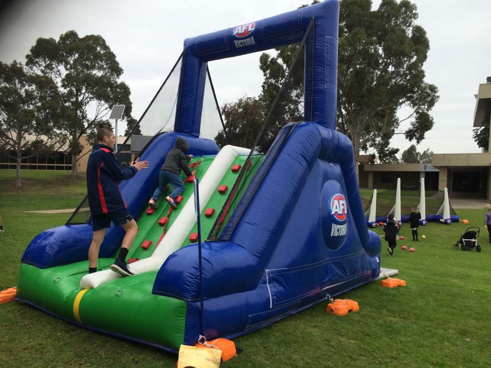 custom-sport-inflatable-slides