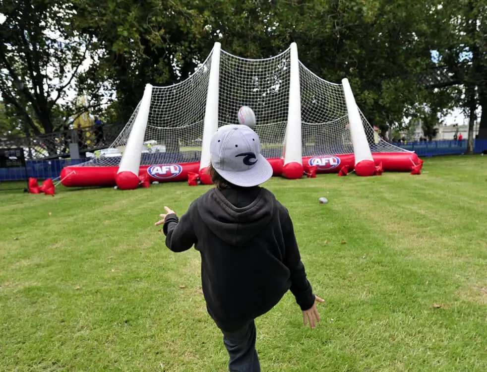 inflatable-rugby-games