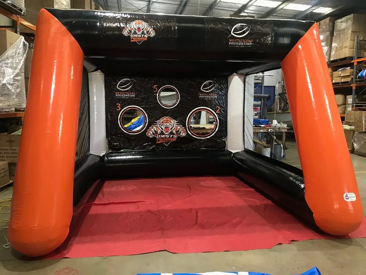 inflatable-rugby-skill-themed-game